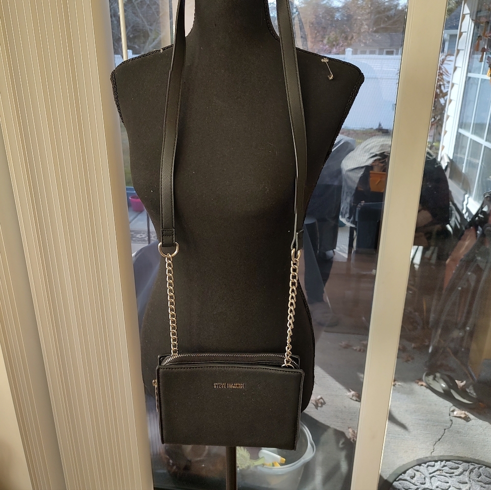 Steve Madden Black Crossbody Camera Bag with Chain Strap